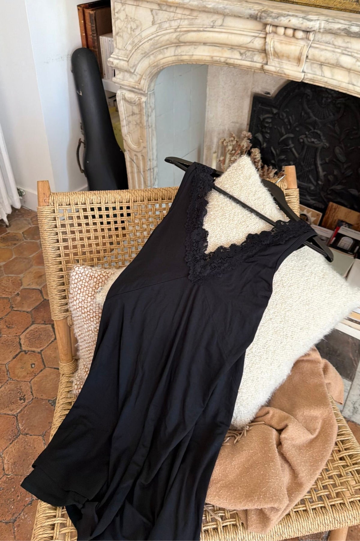Lace Trim V-Neck Nightie BLACK